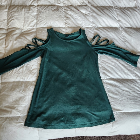Luouse Green Cold Shoulder 3/4 Sleeve Top - Medium - Picture 3 of 4